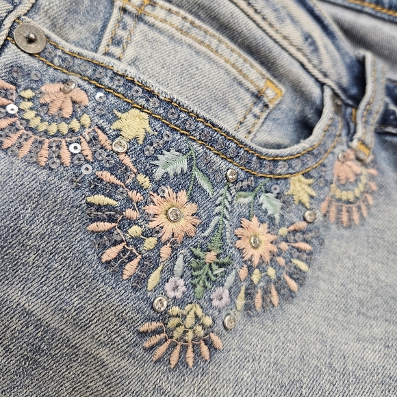 Miss Me Embroidered Rhinestone Embellished y2k Skinny Jean Women's 29 - Picture 7 of 11